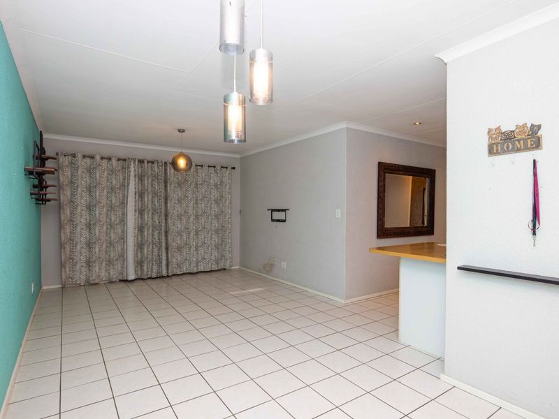 Spacious 2 Bedroom Townhouse in Eden Glen For Sale, Hurry before its sold!! - Photo 6