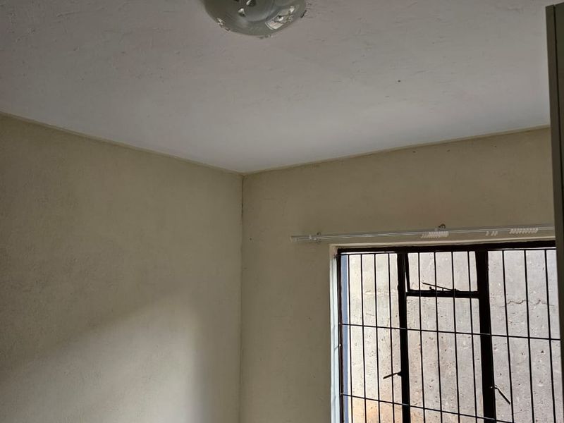 2 Bedroom  1 bathroom to Rent in Maniini Thohoyandou - Photo 5