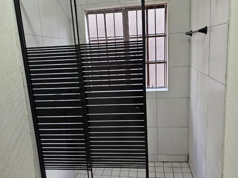 2 Bedroom  1 bathroom to Rent in Maniini Thohoyandou - Photo 10