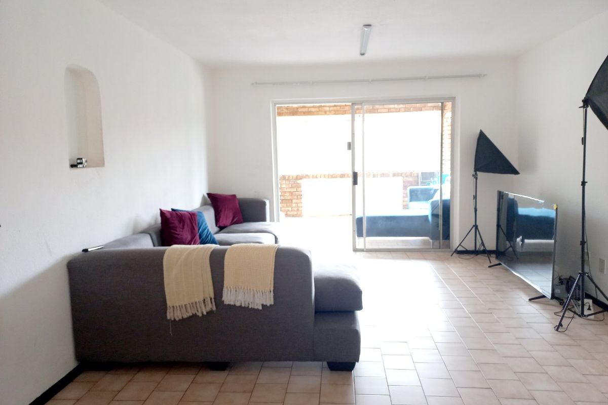 3Bed 1Bath Apartment for Sale - Photo 3