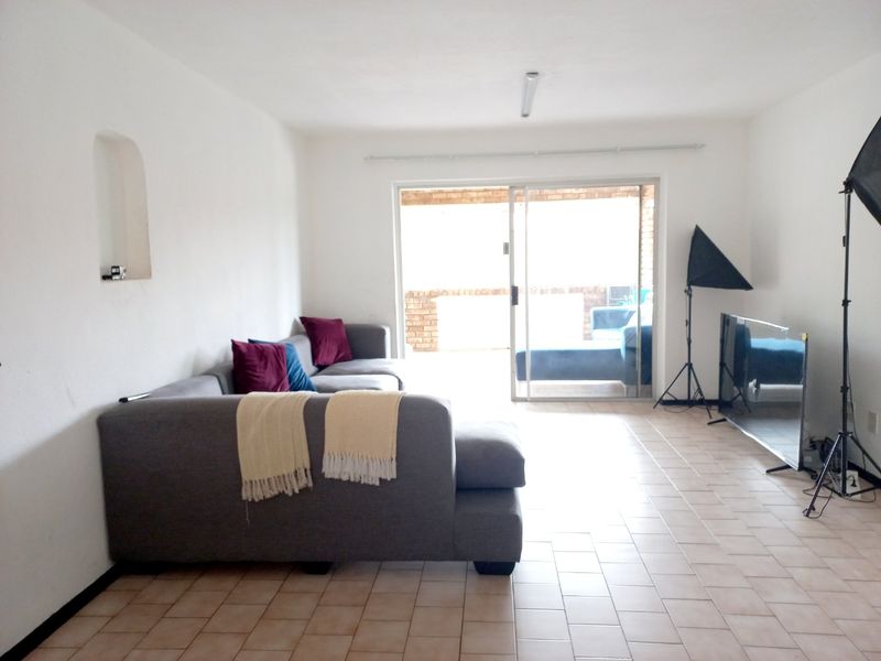 3Bed 1Bath Apartment for Sale - Photo 3