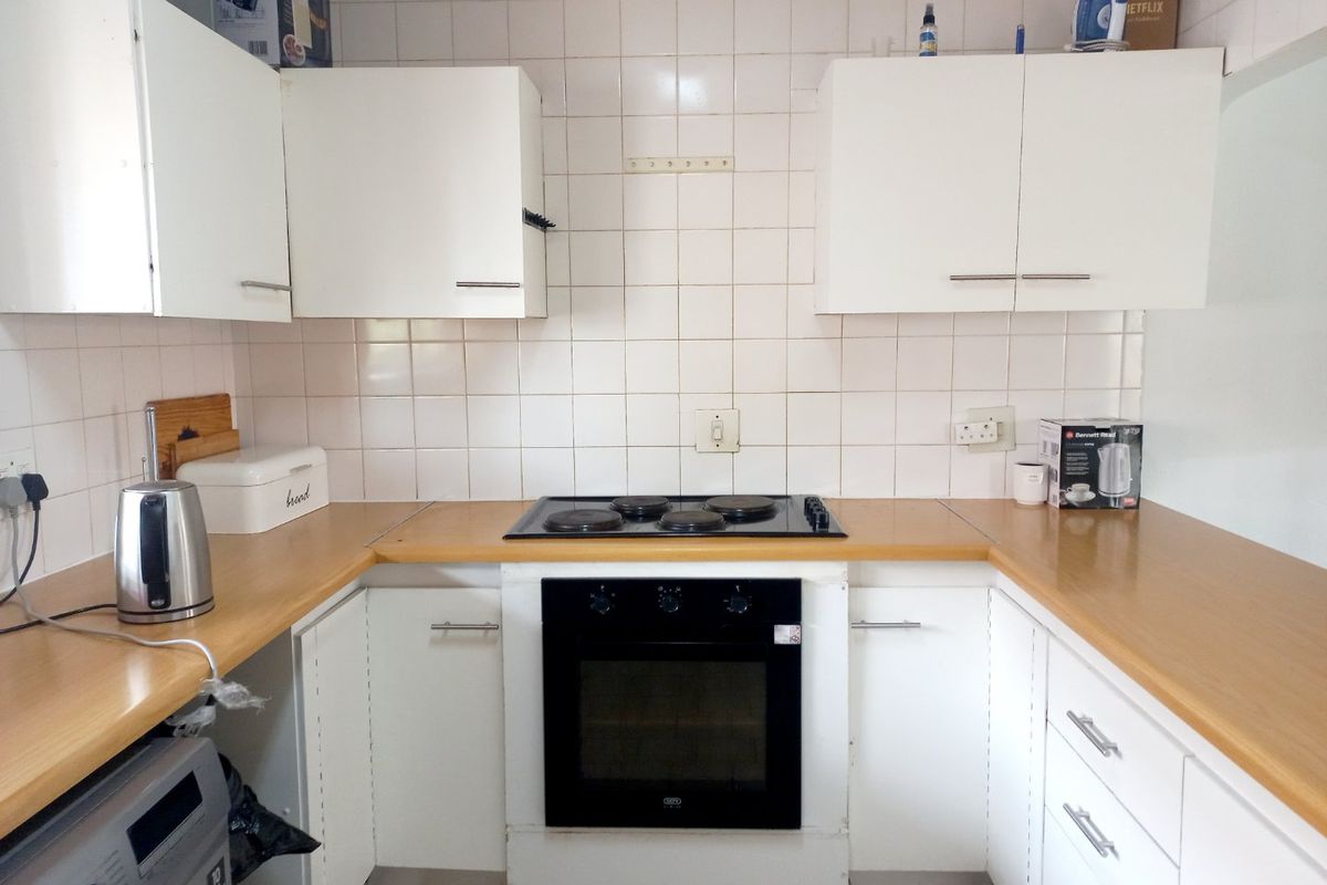 3Bed 1Bath Apartment for Sale - Photo 5