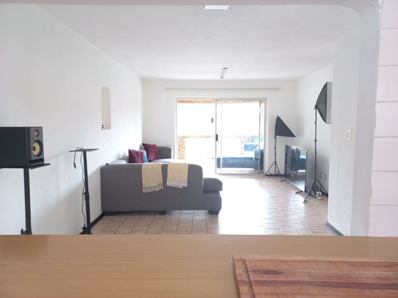 3Bed 1Bath Apartment for Sale - Photo 8