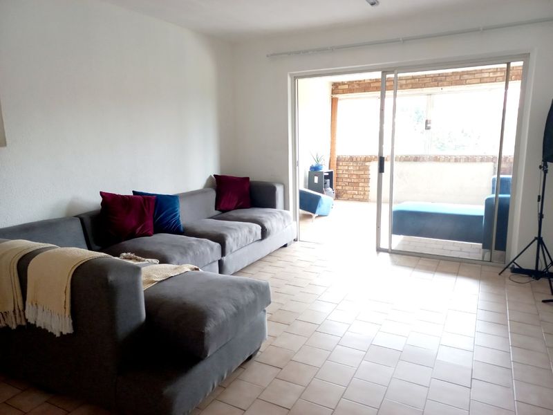 3Bed 1Bath Apartment for Sale - Photo 2