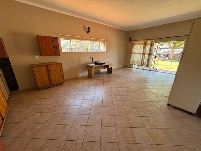 Elegant Family Home with Study and Granny Flat - Photo 6