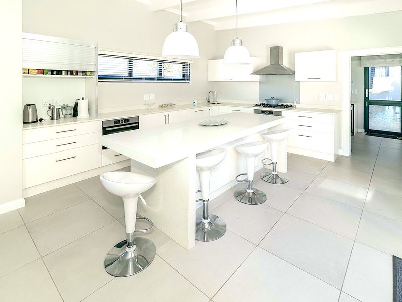 Lagoon Serenity | Elegant Living on Leisure Isle - Photo 9