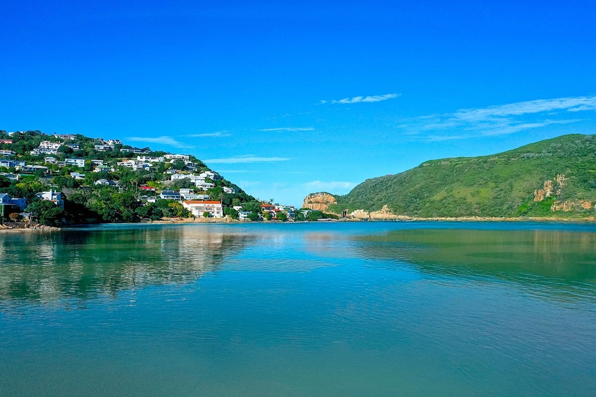 Lagoon Serenity | Elegant Living on Leisure Isle - Photo 3