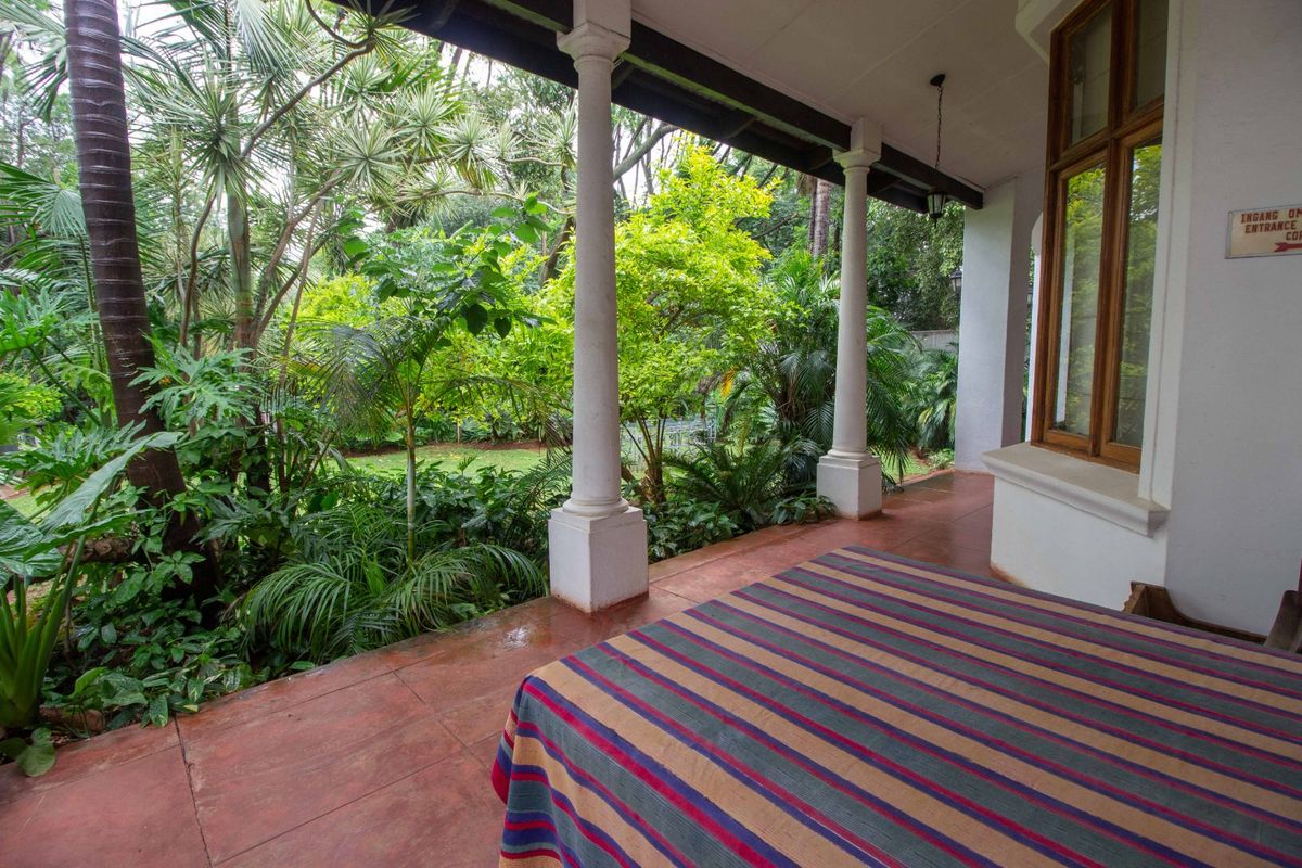 5 Bedroom, 5 Bathroom, Heritage Colonial! 1 Bed Flat, Wine Cellar! - Photo 4