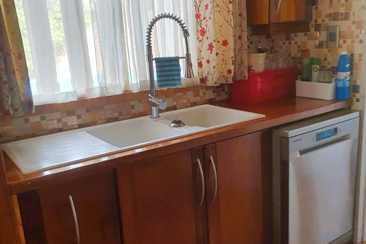 Luxury Living Near The Vaaldam - Photo 5