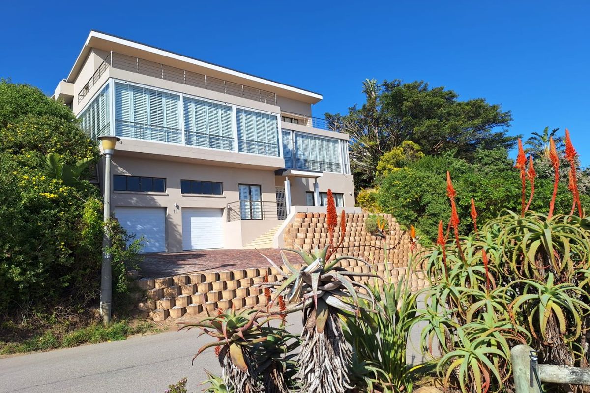 Unrivalled Elegance with Panoramic Views at The Heads, Knysna - Photo 2