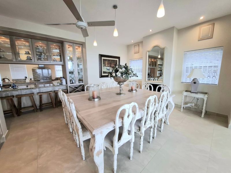 Unrivalled Elegance with Panoramic Views at The Heads, Knysna - Photo 10