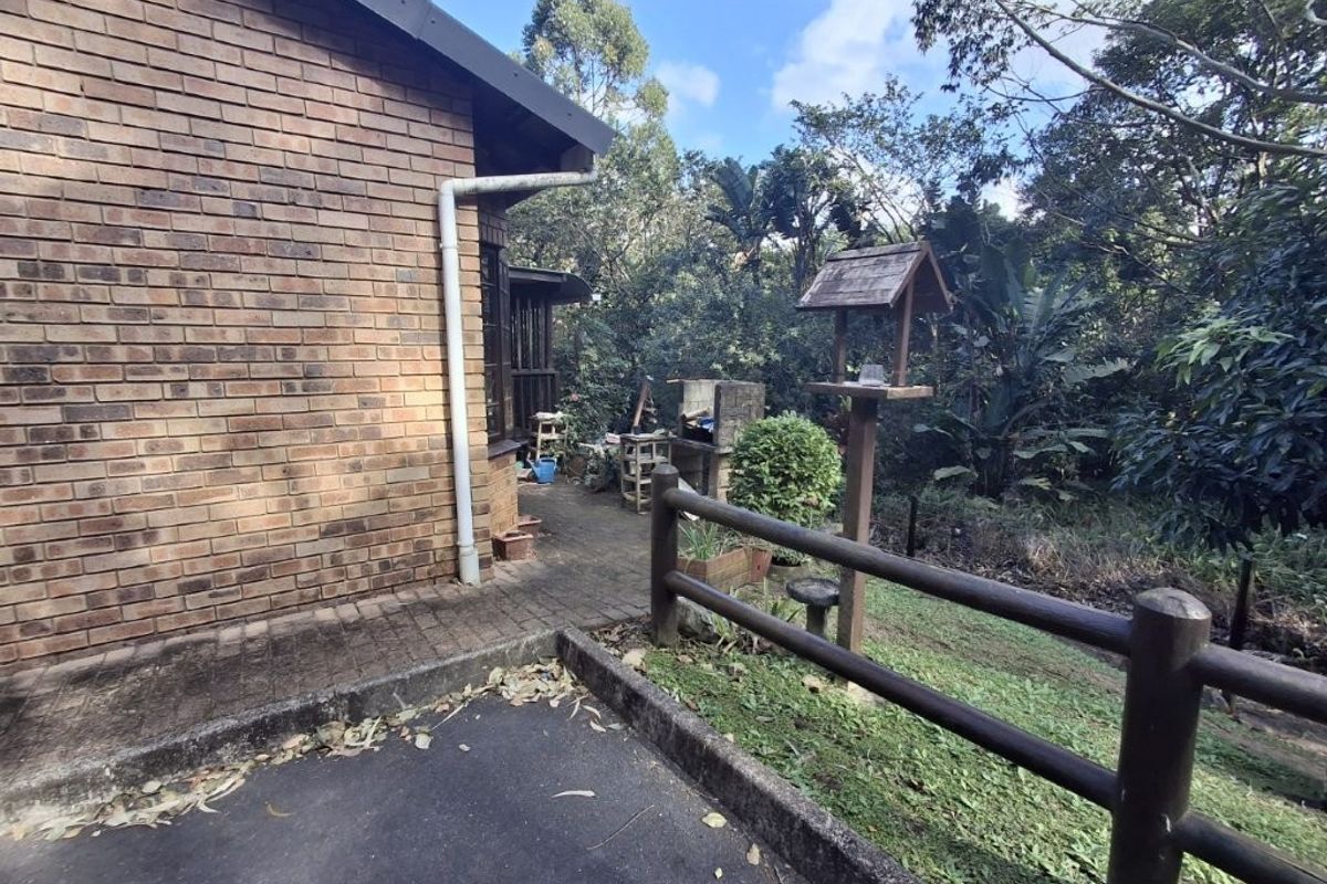 Make An Offer On This Well-located Townhouse. .  - Photo 5