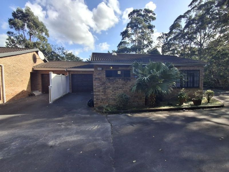 Make An Offer On This Well-located Townhouse. .  - Photo 2