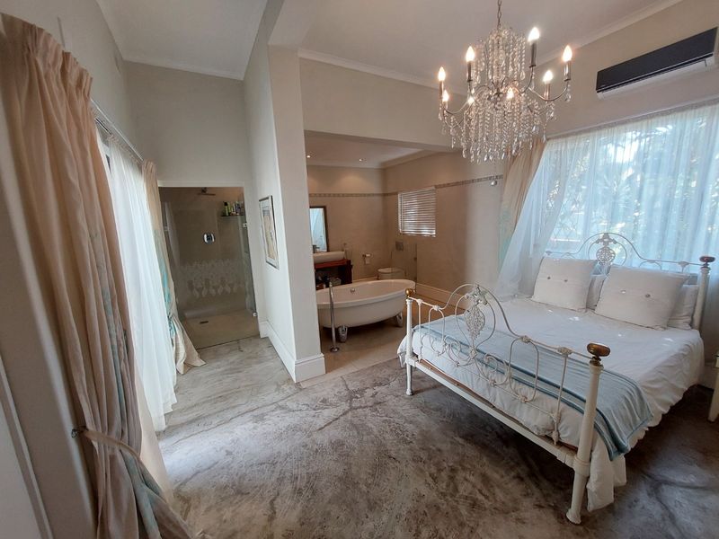 Home Split into two sectional titles and one for sale in Essenwood - Photo 10