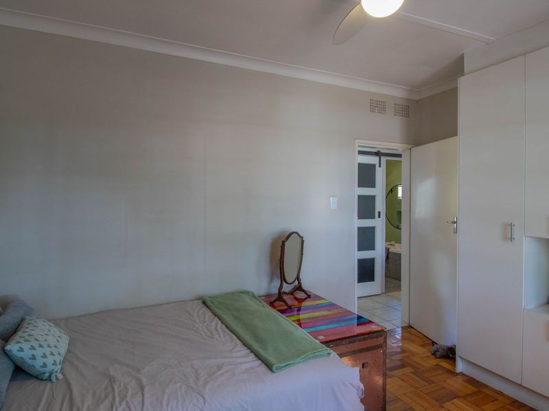 CHARMING PET FRIENDLY APARTMENT WITH PRIVATE GARDEN - Photo 9