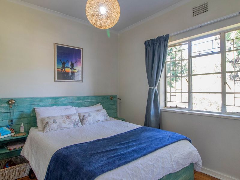 CHARMING PET FRIENDLY APARTMENT WITH PRIVATE GARDEN - Photo 8