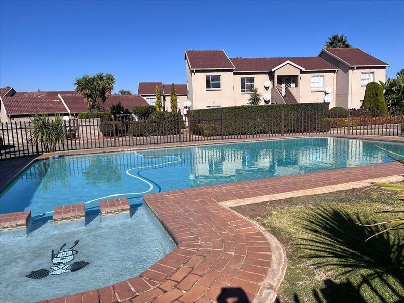 Neat Two-Bedroom Home with Functional Layout - Photo 3