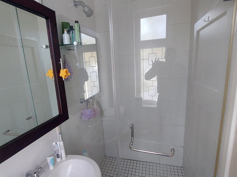 A beautiful, stylish and spacious apartment for sale in Glenwood - Photo 8