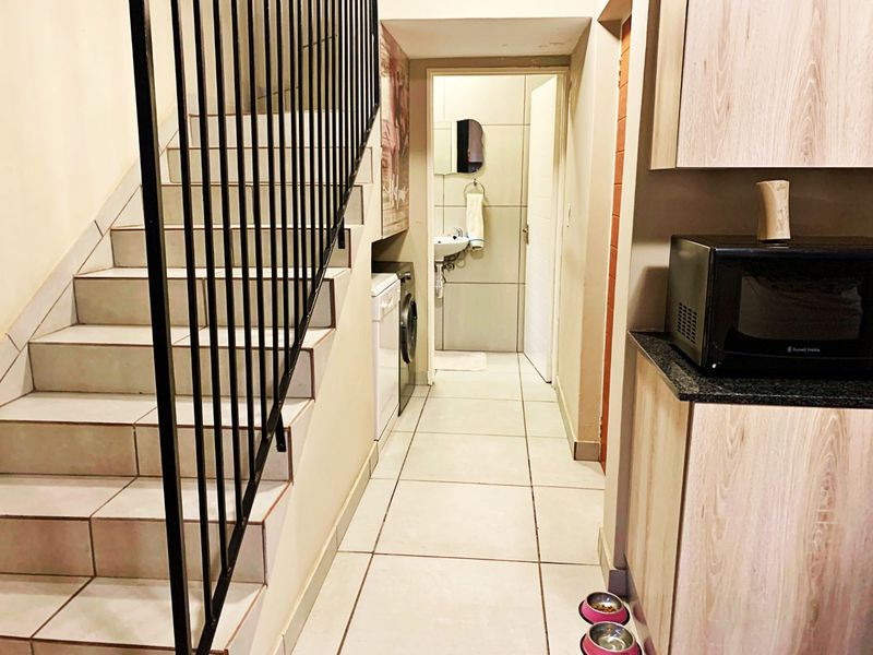 Modern 3-Bedroom Townhouse in Secure Estate in Goedeburg - Photo 8