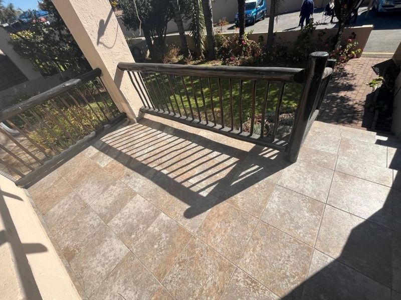 Situated in the well-managed Victoria Square complex, corner of Baker and Harris Road, Eden Glen! - Photo 2