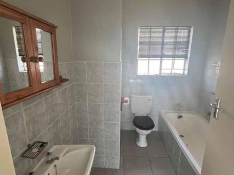 Situated in the well-managed Victoria Square complex, corner of Baker and Harris Road, Eden Glen! - Photo 7