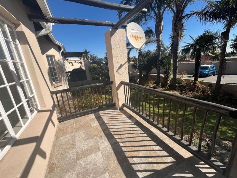 Situated in the well-managed Victoria Square complex, corner of Baker and Harris Road, Eden Glen! - Photo 3