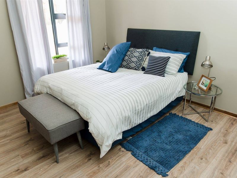 2 Bedroom Apartment For Sale in Glen Austin , Midrand - Photo 2