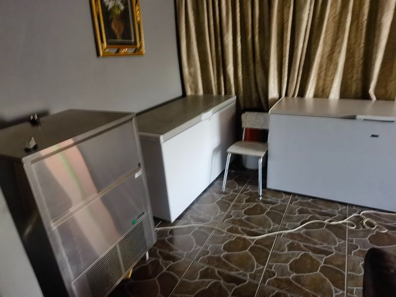 3 Bedroom house for Sale  in Daveyton  - Photo 8