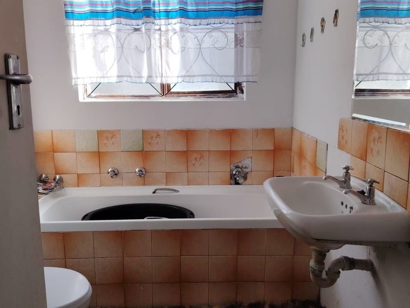 House For Sale in Park Village - Photo 9