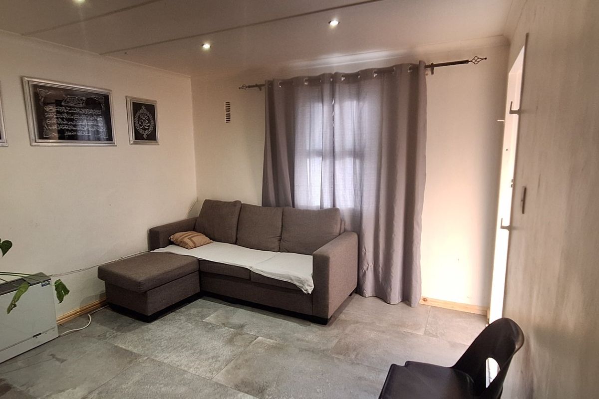 3 bedroom home - Photo 2