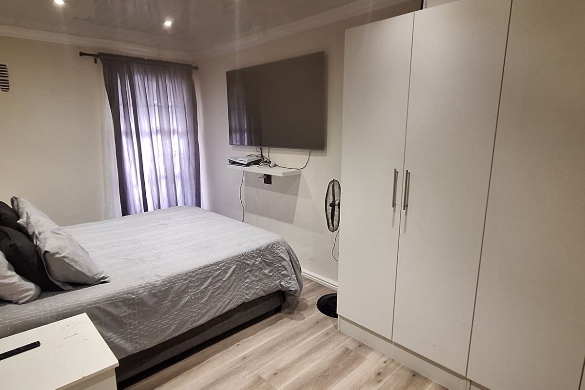 3 bedroom home - Photo 4