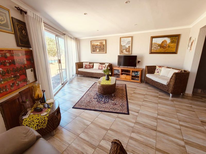 Newly Renovated Cluster Home on the Vaal Dam - Photo 6