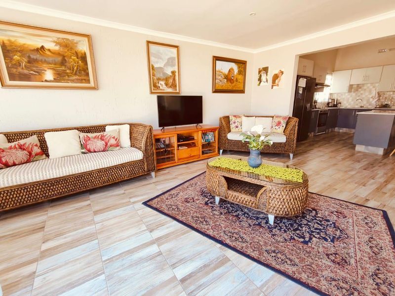Newly Renovated Cluster Home on the Vaal Dam - Photo 7