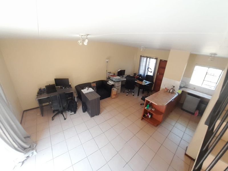 3X 2 bedroom 1 Bathroom Townhouse for rent - Photo 7