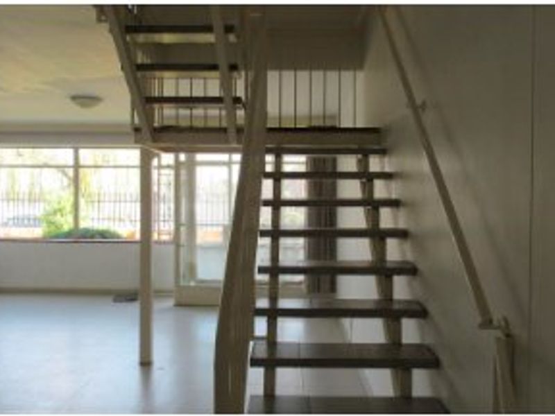 Value For Money - Charming Loft Apartment with Scenic Views! - Photo 9