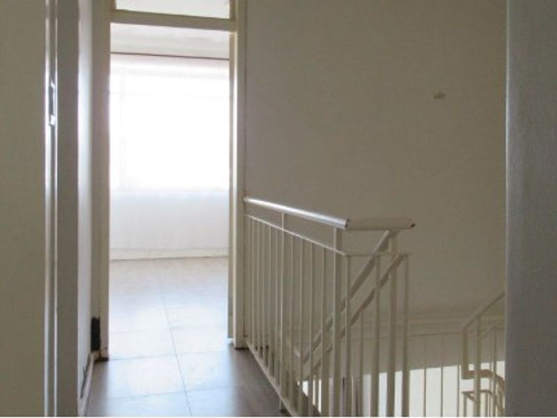 Value For Money - Charming Loft Apartment with Scenic Views! - Photo 8