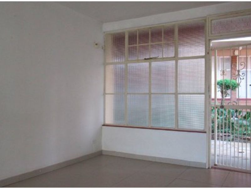 Value For Money - Charming Loft Apartment with Scenic Views! - Photo 6