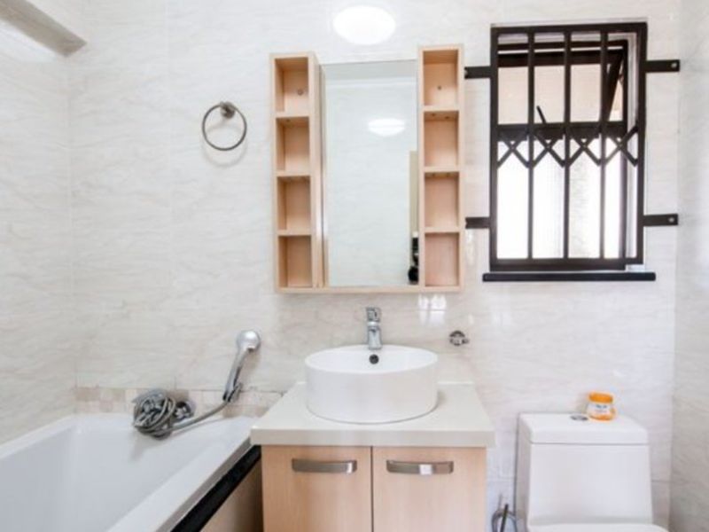 Modern 2-Bed, 2 Bath , 2 carport,Ground Floor Apartment in Secure Estate - Photo 6