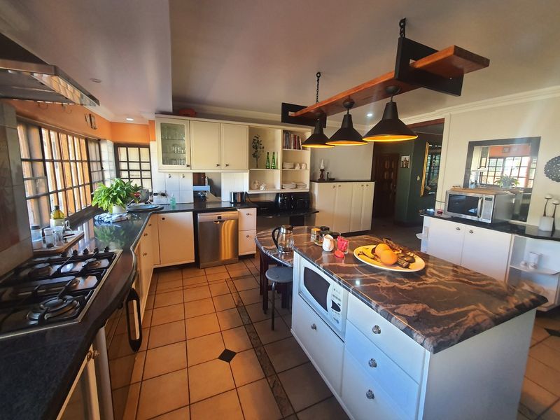 Exceptional Multi-use farm with Luxury Living & Bird Breeding facility - Photo 10