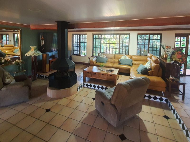 Exceptional Multi-use farm with Luxury Living & Bird Breeding facility - Photo 6