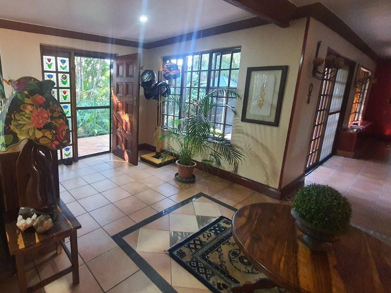 Exceptional Multi-use farm with Luxury Living & Bird Breeding facility - Photo 4