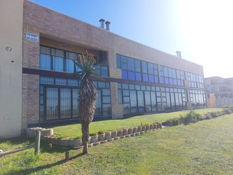 Stunning Beachside Apartment – Prime Investment Opportunity in Jeffreys Bay - Photo 2