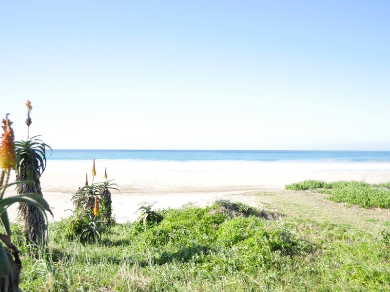 Stunning Beachside Apartment – Prime Investment Opportunity in Jeffreys Bay - Photo 5