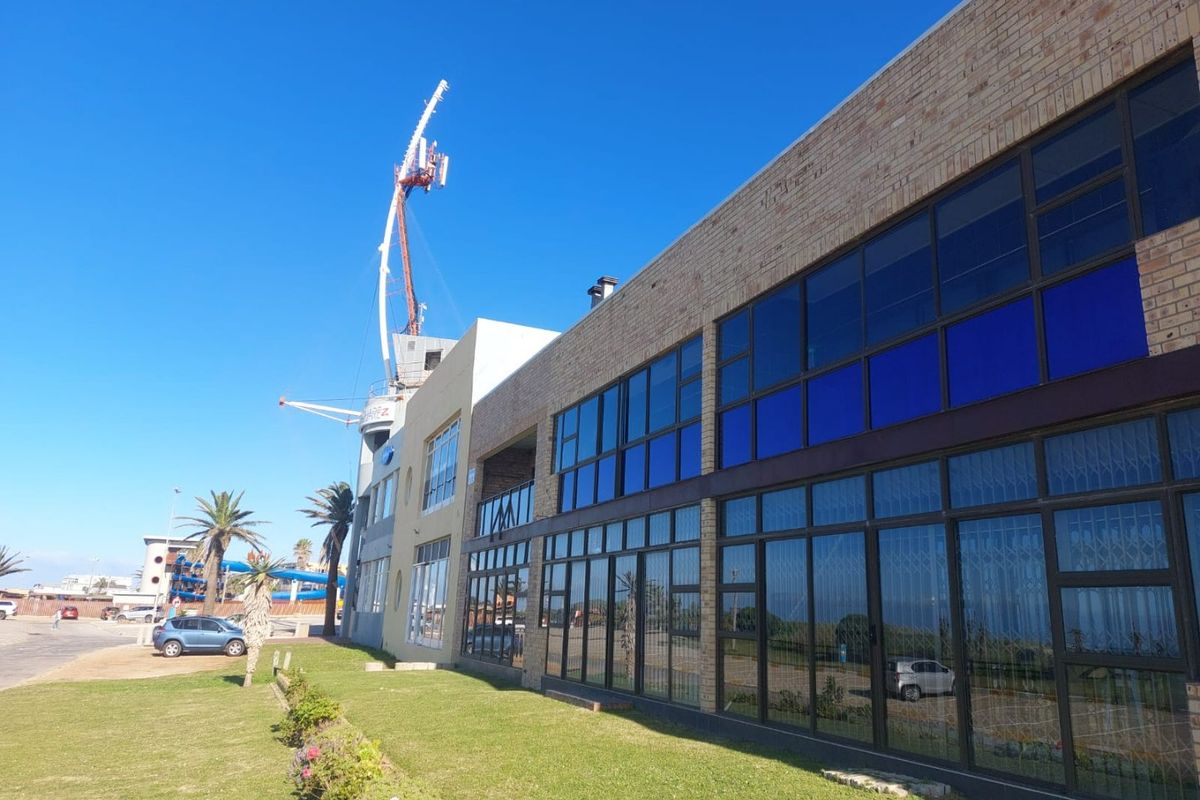 Stunning Beachside Apartment – Prime Investment Opportunity in Jeffreys Bay - Photo 3