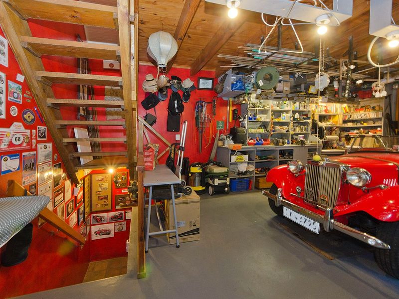 A Home with Heart  - Photo 9