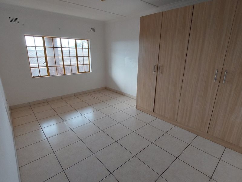 A spacious and beautiful apartment for rent in Kharwastan - Photo 3