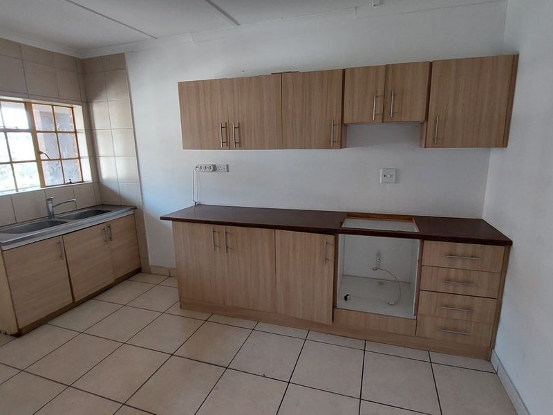 A spacious and beautiful apartment for rent in Kharwastan - Photo 10