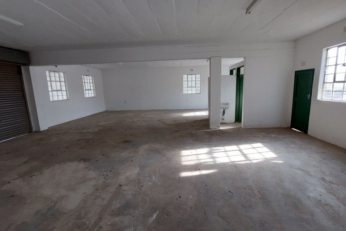 A mini factory or warehouse to rent in Chatsworth - Photo 3