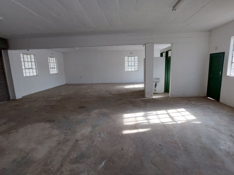 A mini factory or warehouse to rent in Chatsworth - Photo 3