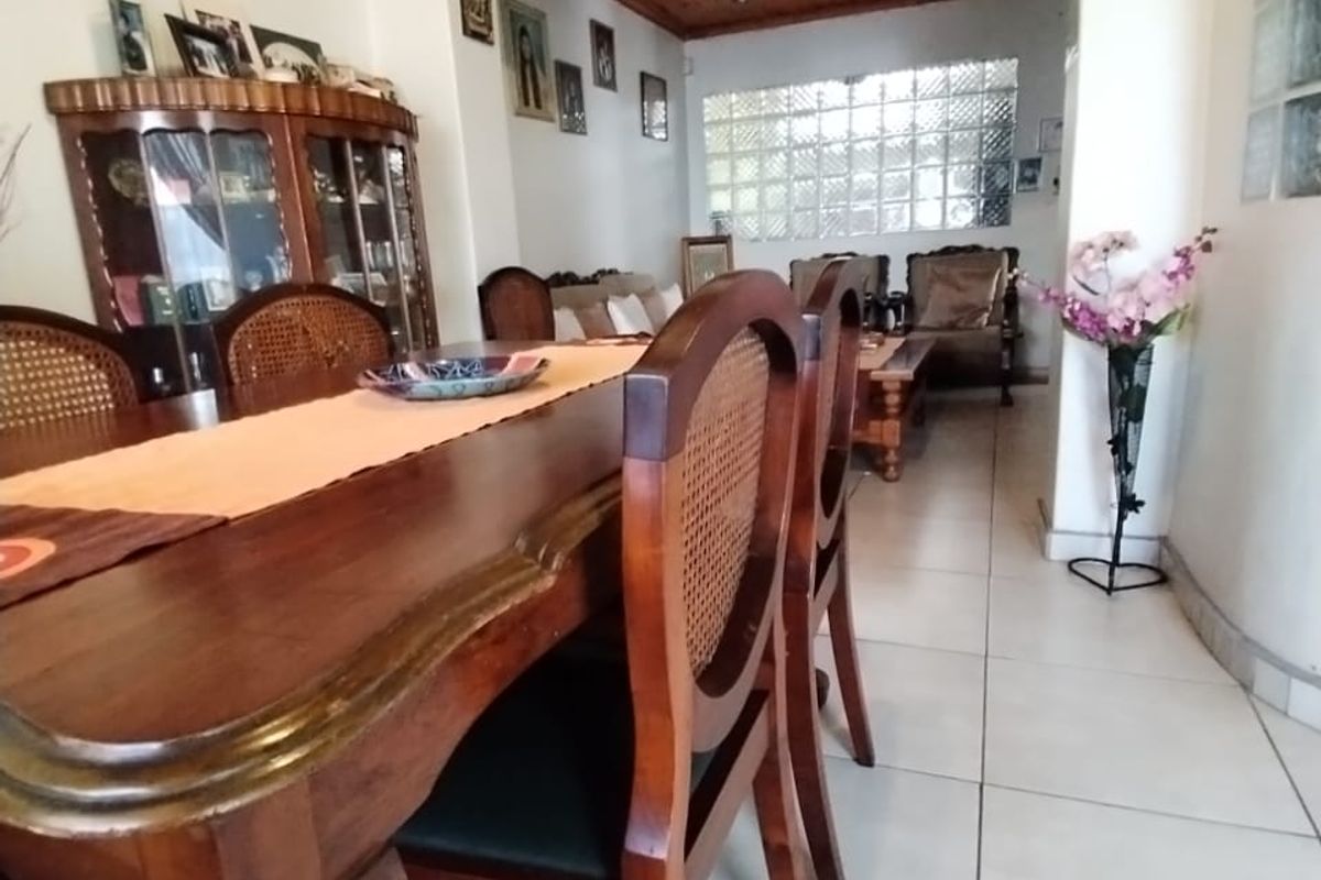 Spacious 6-Bedroom Home with Excellent Rental Potential – R12,000 Monthly Income Possibility for Sale in Bridgetown. - Photo 3